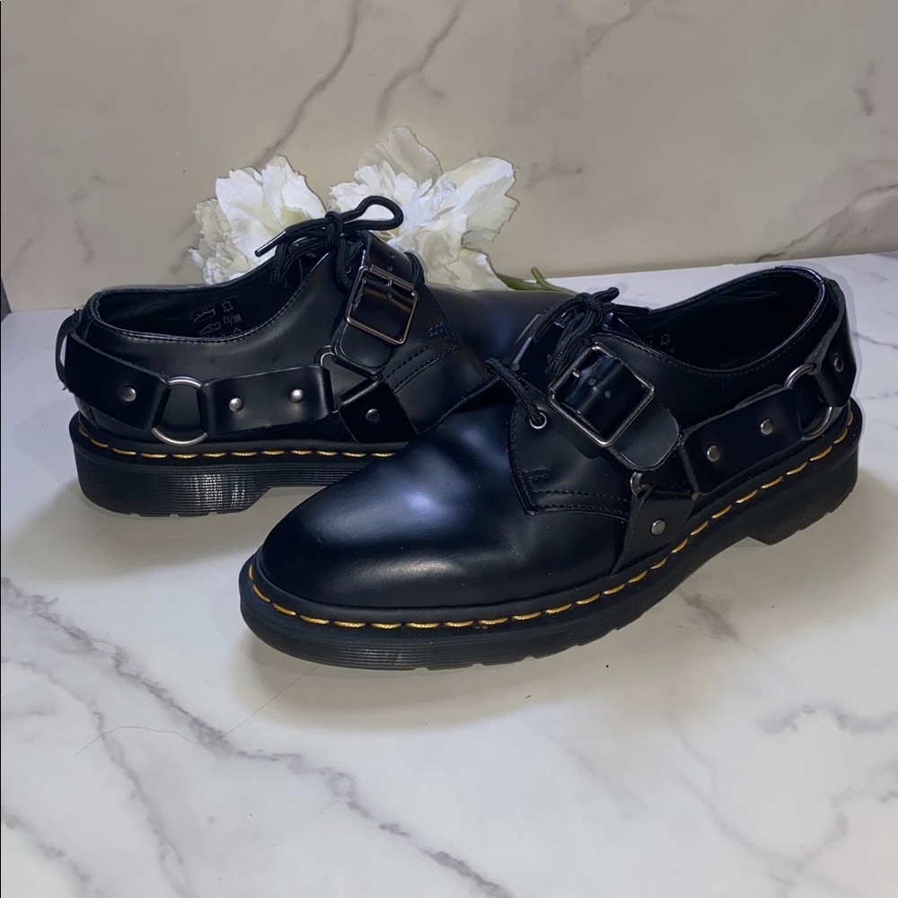 Dr. Martens HENREE Black Leather Oxfords with Yellow Stitching Size 7 Men= W9